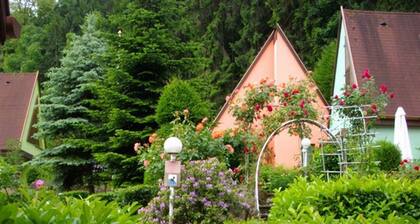 Muscat Cottage with terrace and parking