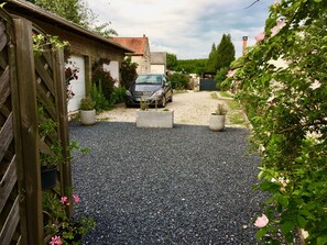 Property grounds - Why a room when you can have a home?  Amiens Paris Somme WWI calm village 100m² (Fossemanant)