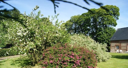 Charming Normandy cottage chestnut 15 km from Etretat in Upper Normandy