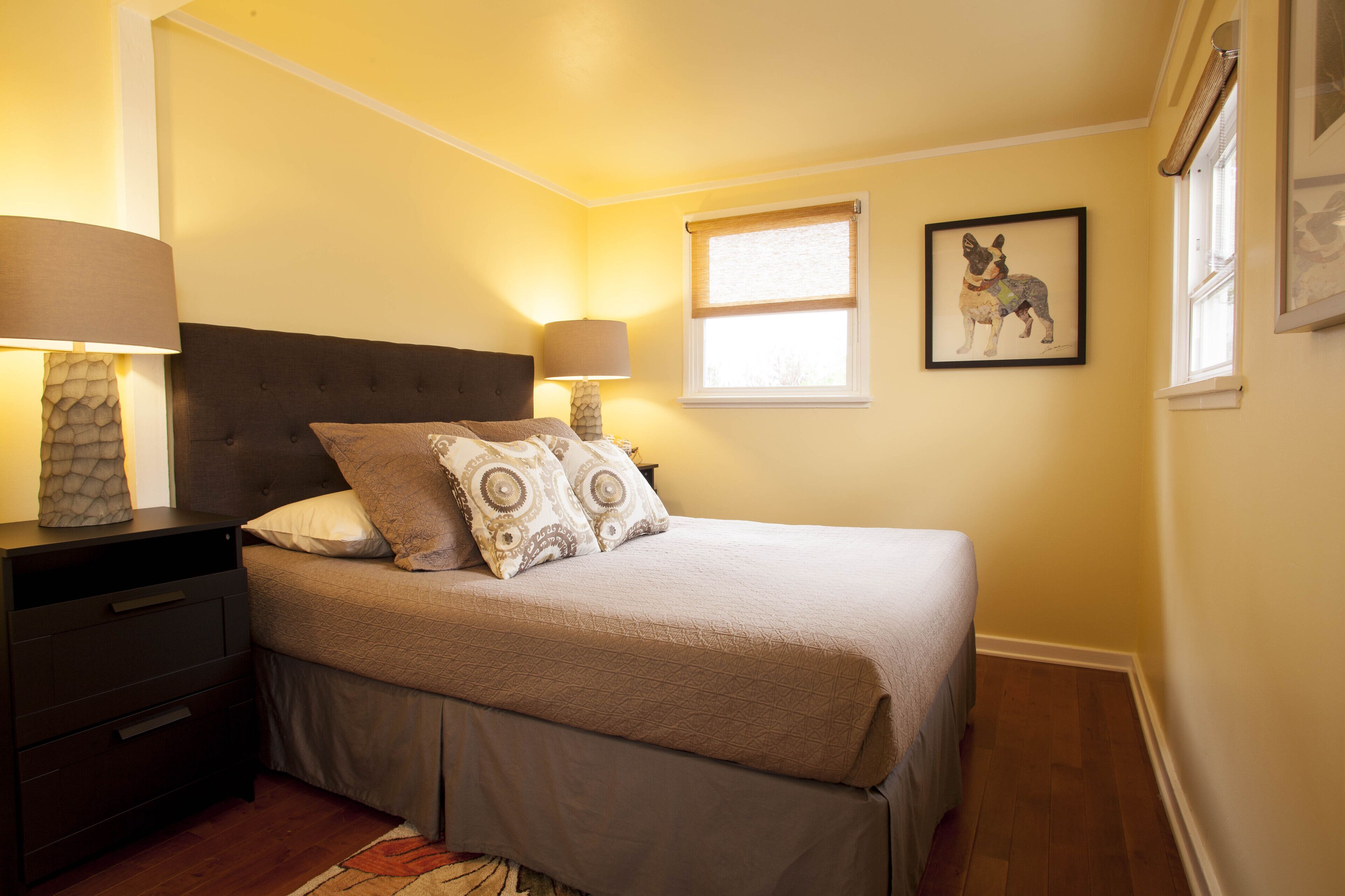 2 bedrooms, desk, iron/ironing board, travel cot