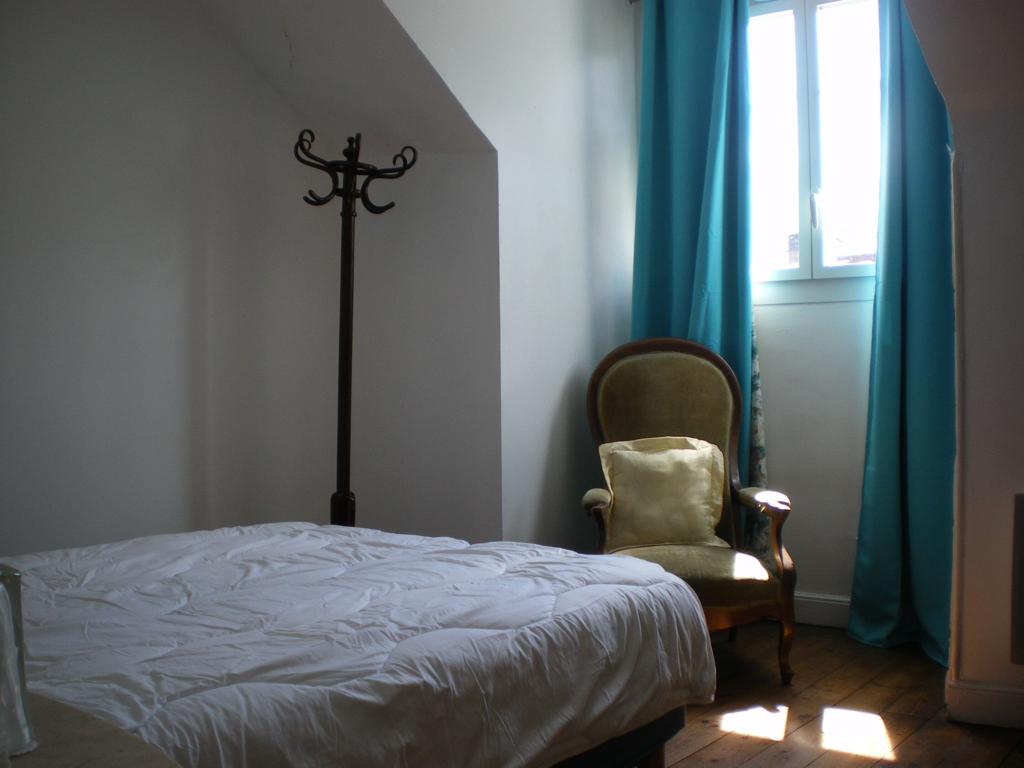 2 chambres, fer et planche à repasser, Wi-Fi gratuit, draps fournis