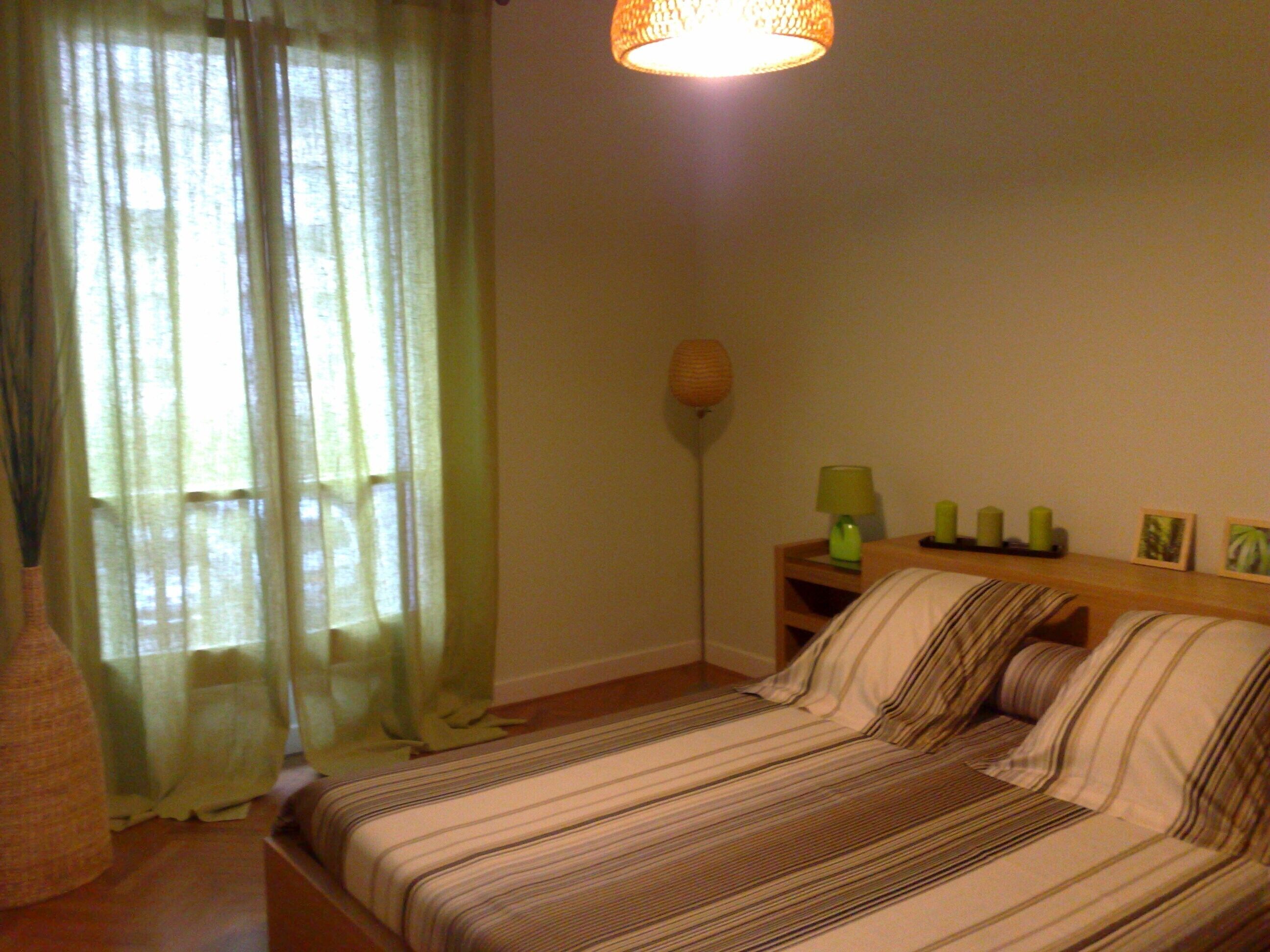 2 slaapkamers, een strijkplank/strijkijzer, wifi, beddengoed