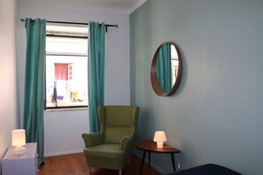 3 bedrooms, iron/ironing board, travel cot, free WiFi