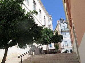 Exterior - Chiado/Bairro Alto. historic center, 3 bedrooms, modern design, fully equipped (Lisboa)
