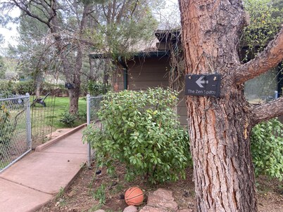 Charming detached guest bedroom , idyllic tranquil setting