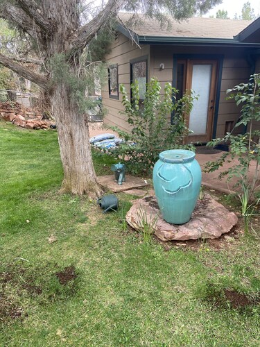 Charming detached guest bedroom , idyllic tranquil setting