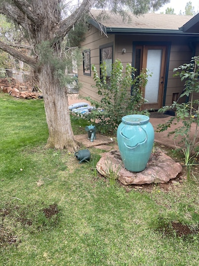 Charming detached guest bedroom , idyllic tranquil setting