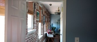 Fabulous downtown condo! 