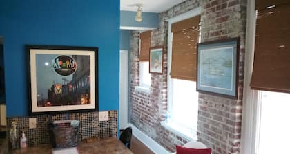 Fabulous downtown condo!