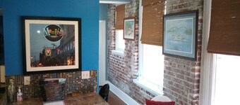 Fabulous downtown condo!