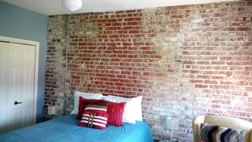 1 多间卧室、加厚床垫、熨斗/熨衣板、免费 WiFi