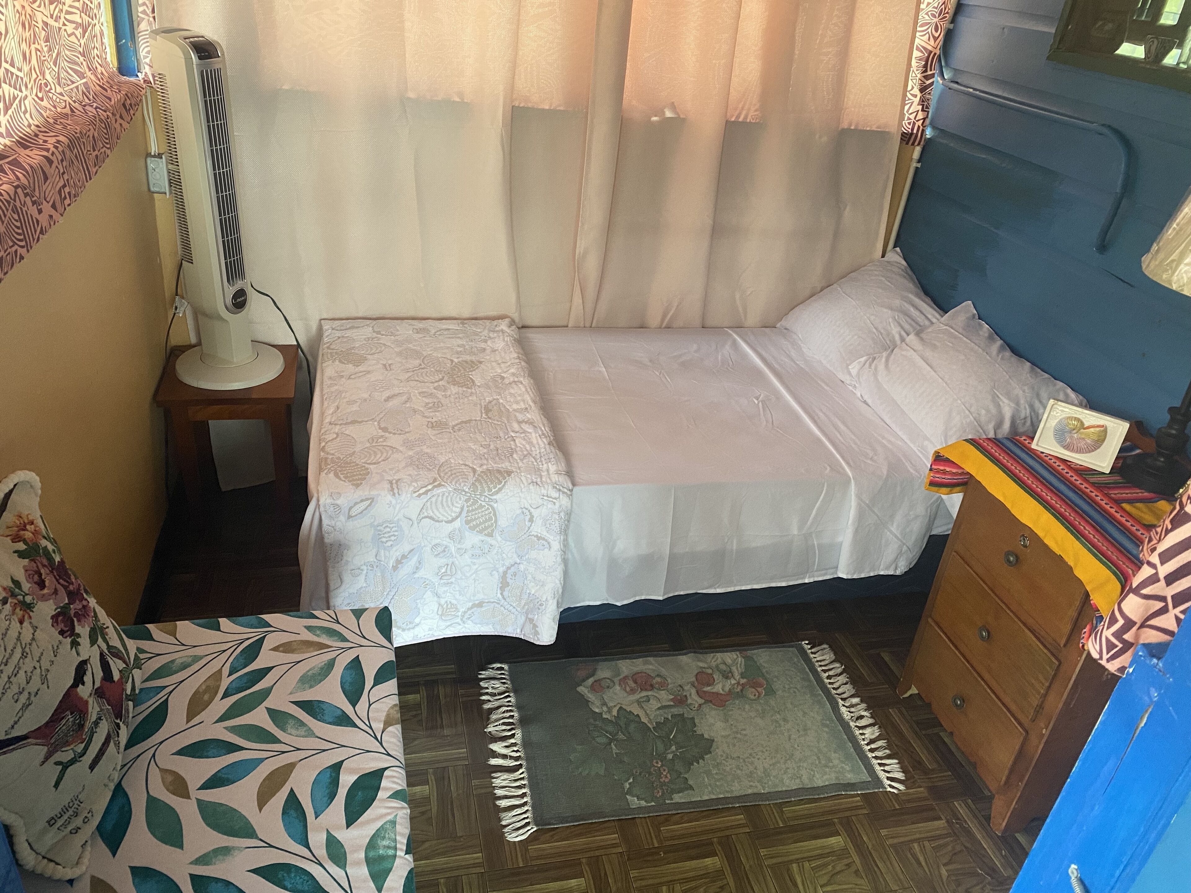 2 habitaciones, tabla de planchar con plancha y wifi gratis 