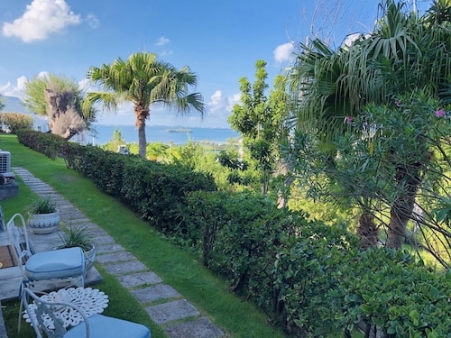  'Panatola' Studio with Breathtaking Views - Close to beach