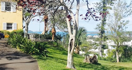 'Panatola' Studio with Breathtaking Views - Close to beach