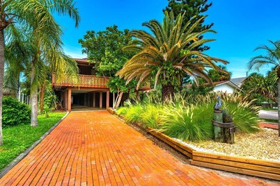 Best Location - In the Heart of IRB - Close to Everything and the Beach