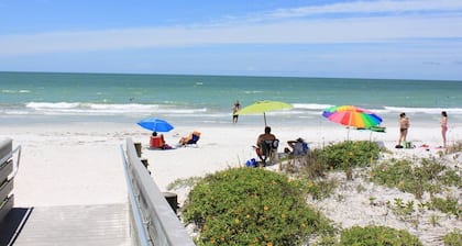 La mejor ubicación - cerca de todo y la playa