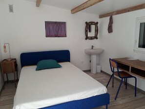 2 chambres, lit parapluie, Wi-Fi gratuit, draps fournis
