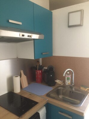 Réfrigérateur, four, plaque de cuisson, lave-vaisselle