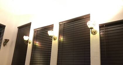 Viihtyisä kunnostettu maalaistalo 30 hehtaarin ranchilla