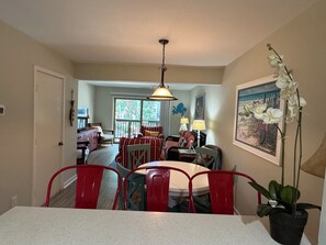 Smart TV, computer monitors