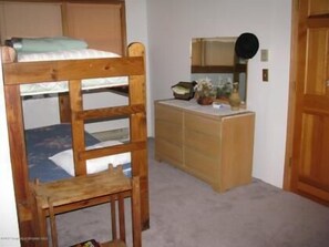 2 Schlafzimmer, Bügeleisen/Bügelbrett, kostenloses WLAN