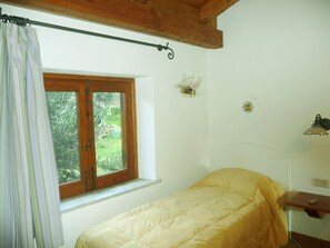 1 bedroom, in-room safe, iron/ironing board, travel cot