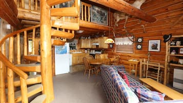 Fernseher, DVD-Player, Bücher