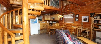 Unikt Alaska, Real Log Feriehus beliggende på en naturlig 14 Acre Homestead.