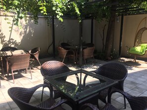 Courtyard - Iberia Didube (Tbilisi)