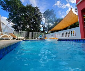 Alberca al aire libre 