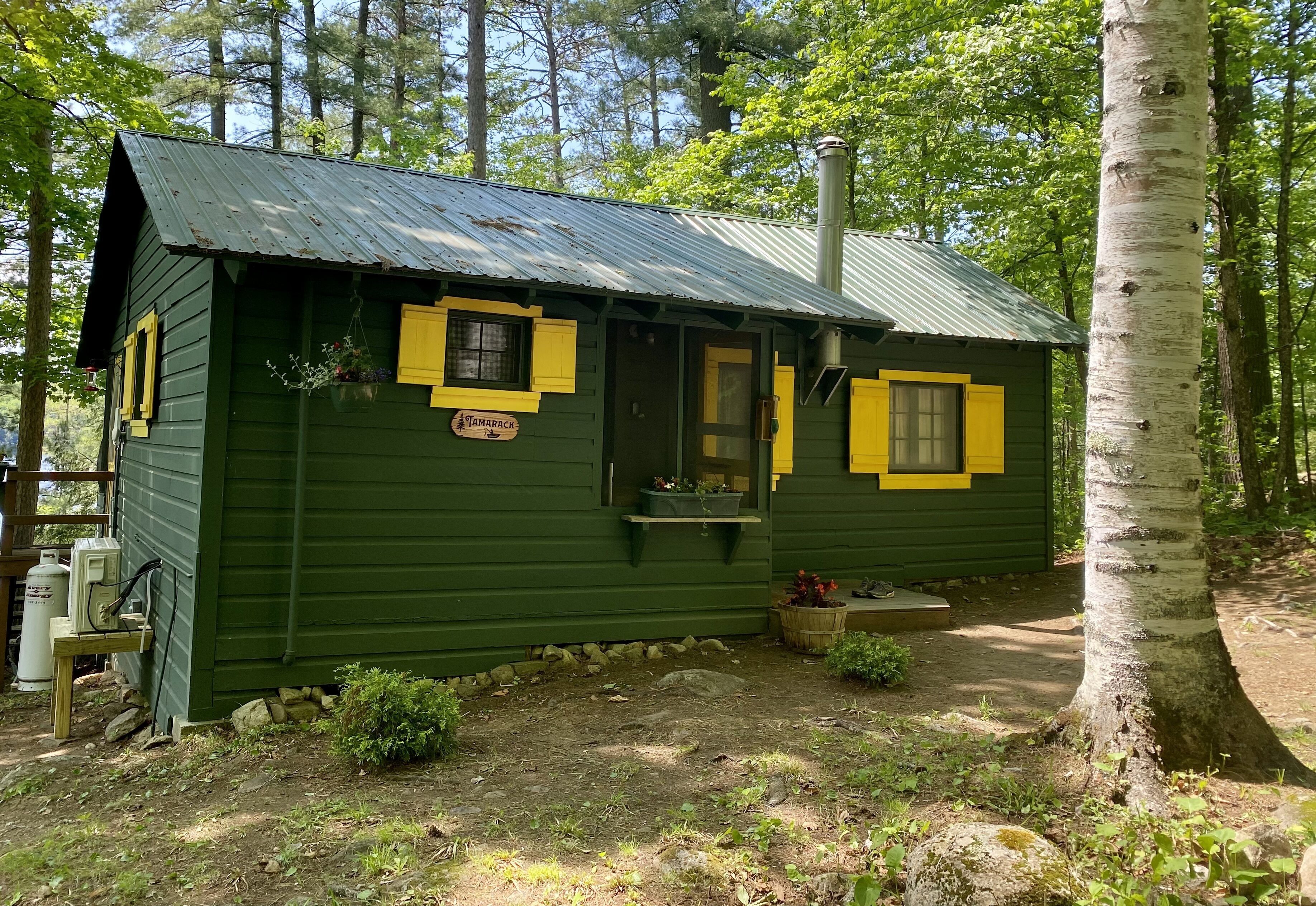 (Tamarack) Charming Seasonal Cabin Steps To The Beach 