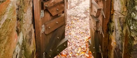 Enceinte de lâhĂ©bergement