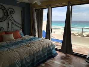 3 bedrooms, iron/ironing board, travel crib, free WiFi
