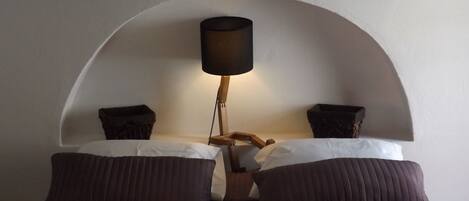 2 quartos, ferros/tábuas de passar roupa, acesso à internet