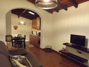 Televisión, chimenea