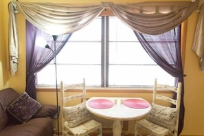 Interior - Condo on Venice Island. Private access to Golden Beach within 3 minute walk. (Venice)