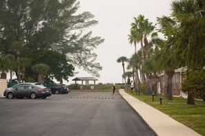 Property grounds - Condo on Venice Island. Private access to Golden Beach within 3 minute walk. (Venice)