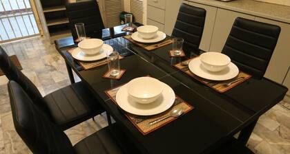**DELUXE Spacious Town HOUSE IN CHIANG MAI CITY -NEAR THE SUNDAY NIGHT MARKET!**