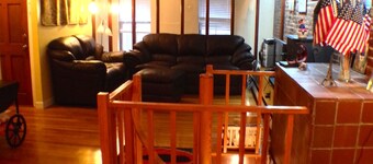 Historic Beacon Hill Duplex -2 bed 1.5 bathrooms Condo -heart of Boston