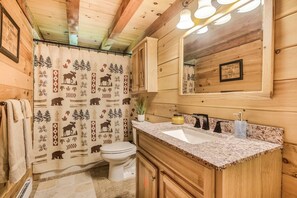 Douche, séchoir à cheveux, serviettes fournies