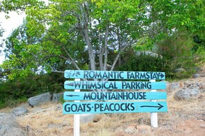 Property grounds - Romantic Farm Stay with Hottub and View (Fallbrook)