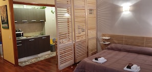 1 chambre, fer et planche à repasser, Wi-Fi, draps fournis