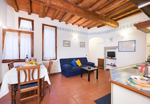 TV - Lauraholidayhouse the heart of Florence (Firenze)