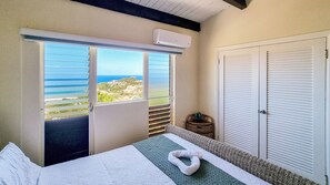 3 bedrooms, in-room safe, desk, iron/ironing board