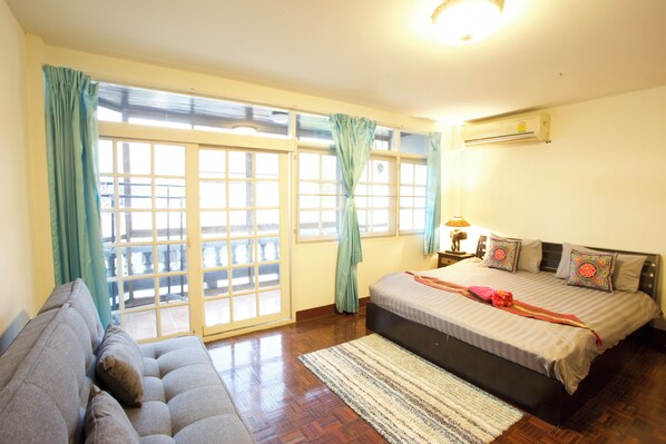 2 bedrooms, desk, iron/ironing board, free WiFi