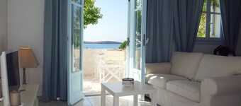 Blue and sea view Maisonette