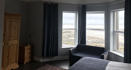 Rolling Wave Guesthouse