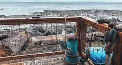 Captains Quarters Olympic Beach Cabin on the Strait of Juan De Fuca