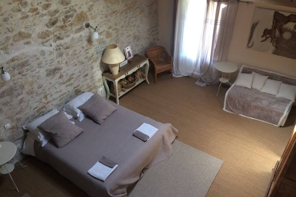 Studio, kamar mandi pribadi