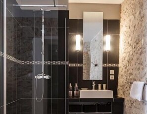 Double Room, Private Bathroom | Bathroom - La Maison Vieille (Carcassonne)